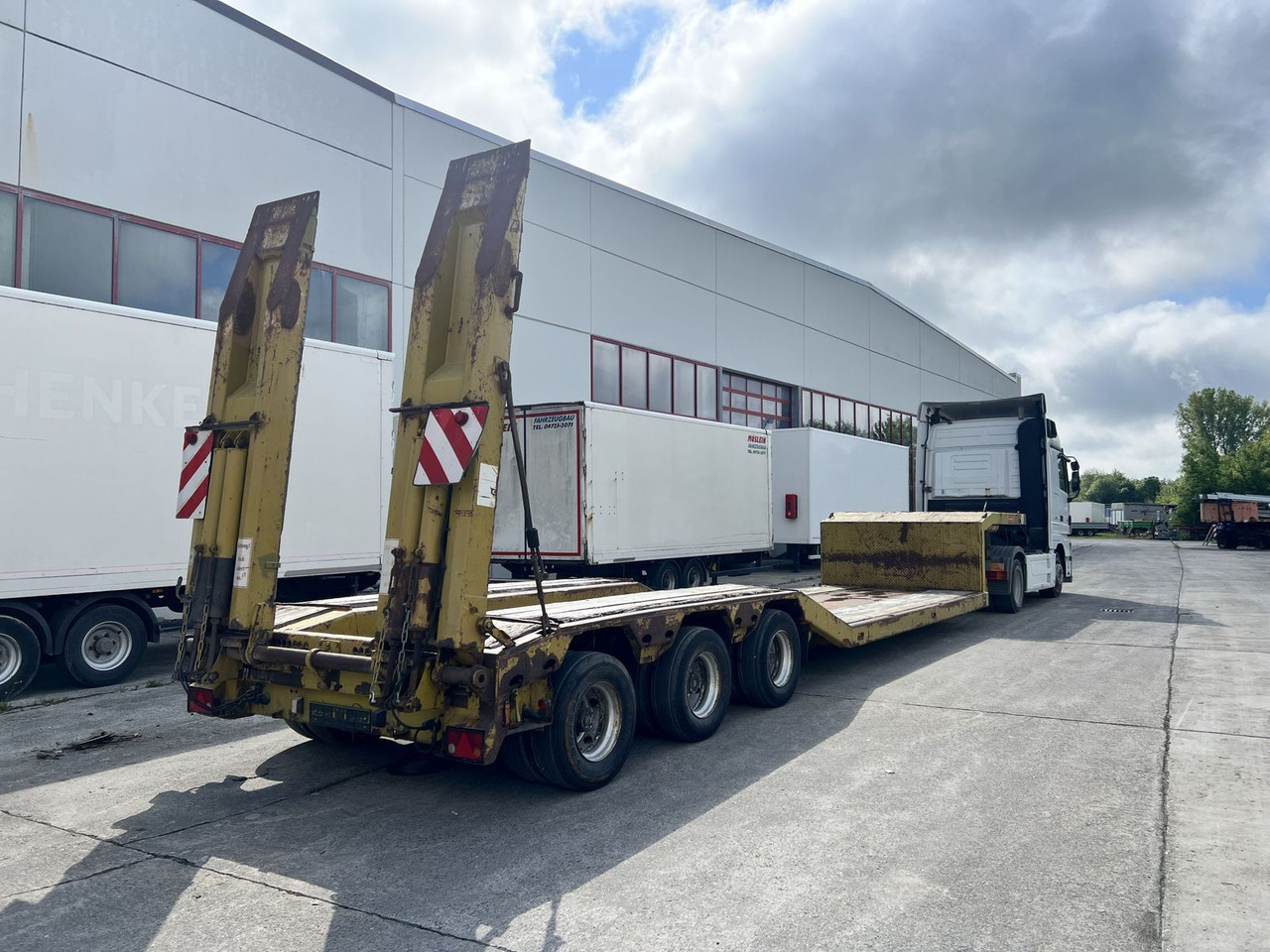 Langendorf 3 Achs Tiefbett- Satteltieflader - Dieplader oplegger: afbeelding 4 Langendorf 3 Achs Tiefbett- Satteltieflader - Dieplader oplegger: afbeelding 4