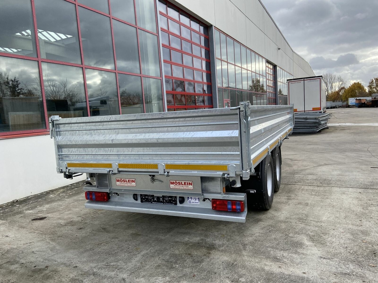 Möslein 14 t Tandem- Kipper Tieflader 5,70 m lang, Brei - Kipper aanhangwagen: afbeelding 5 Möslein 14 t Tandem- Kipper Tieflader 5,70 m lang, Brei - Kipper aanhangwagen: afbeelding 5
