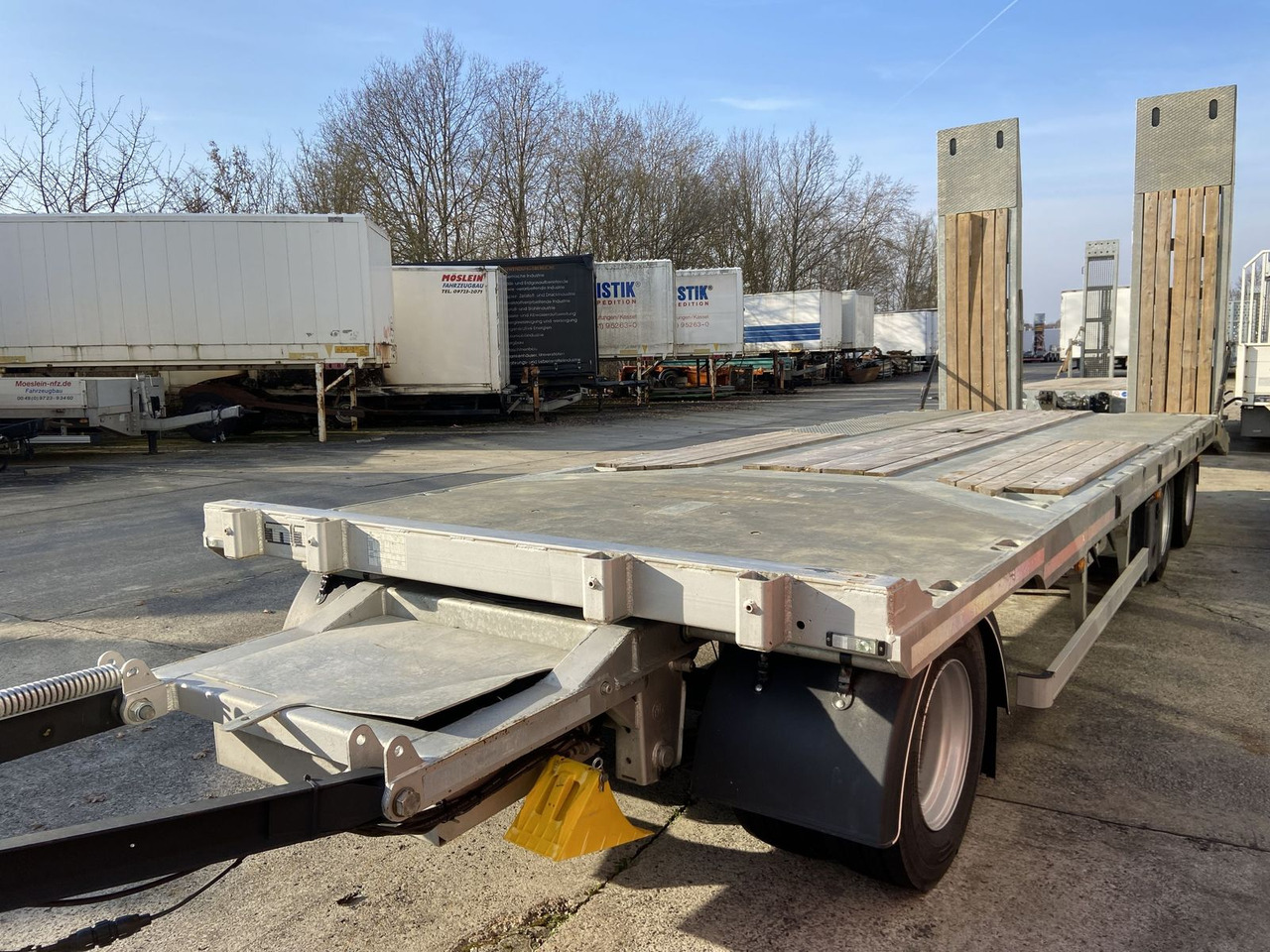 Möslein Neuwertig 3 Achs Tieflader 8,10 m Ladefläche - Dieplader aanhangwagen: afbeelding 1 Möslein Neuwertig 3 Achs Tieflader 8,10 m Ladefläche - Dieplader aanhangwagen: afbeelding 1