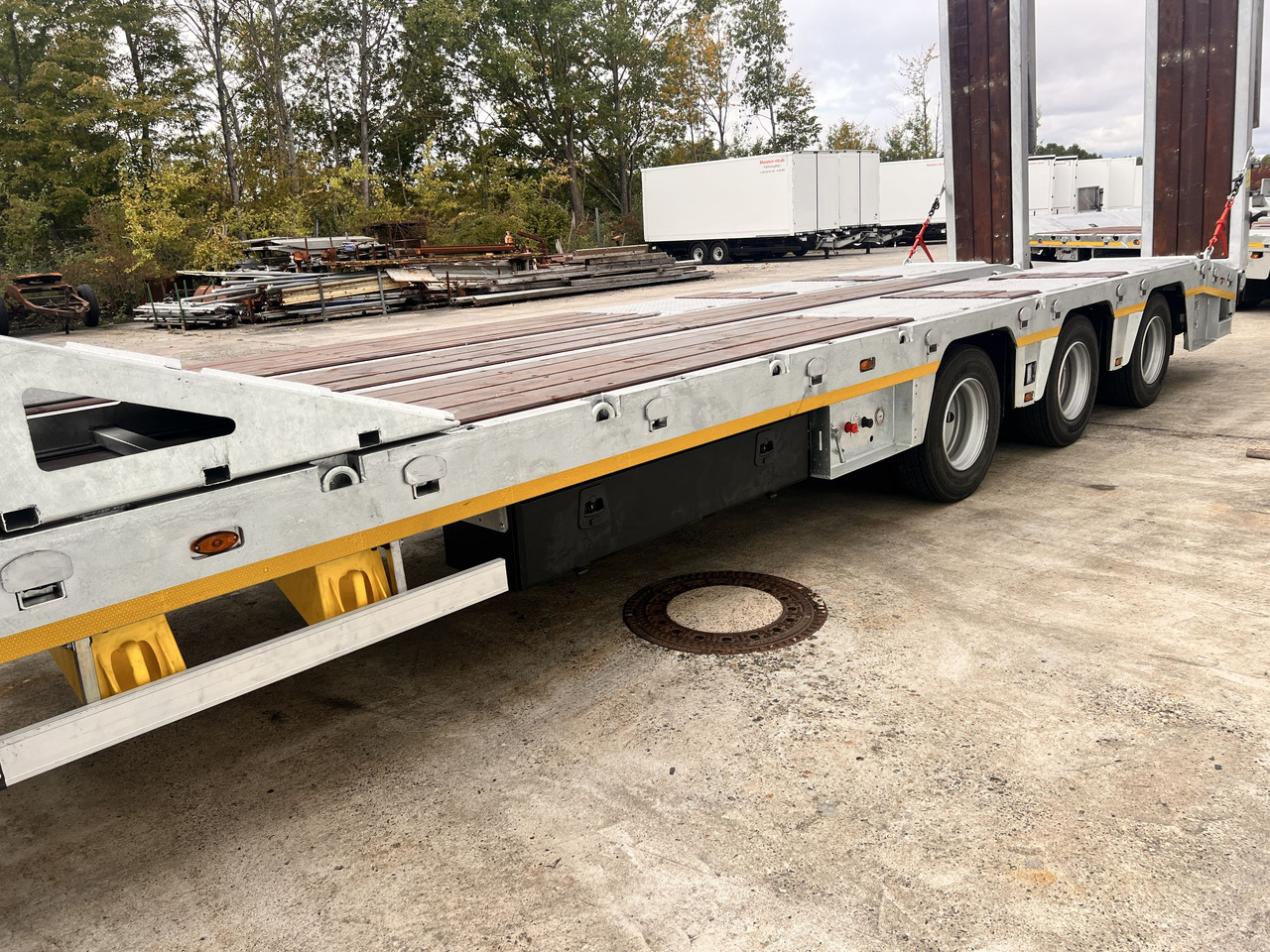 Möslein ST 3 3 Achs Satteltieflader neu - Dieplader oplegger: afbeelding 5 Möslein ST 3 3 Achs Satteltieflader neu - Dieplader oplegger: afbeelding 5