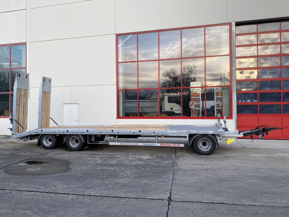 Möslein T 3-8,20 P VB H1 Blatt 3 Achs Tieflader mit gerader Ladefläche 8,10 m, Neufahrzeug - Dieplader aanhangwagen: afbeelding 1 Möslein T 3-8,20 P VB H1 Blatt 3 Achs Tieflader mit gerader Ladefläche 8,10 m, Neufahrzeug - Dieplader aanhangwagen: afbeelding 1