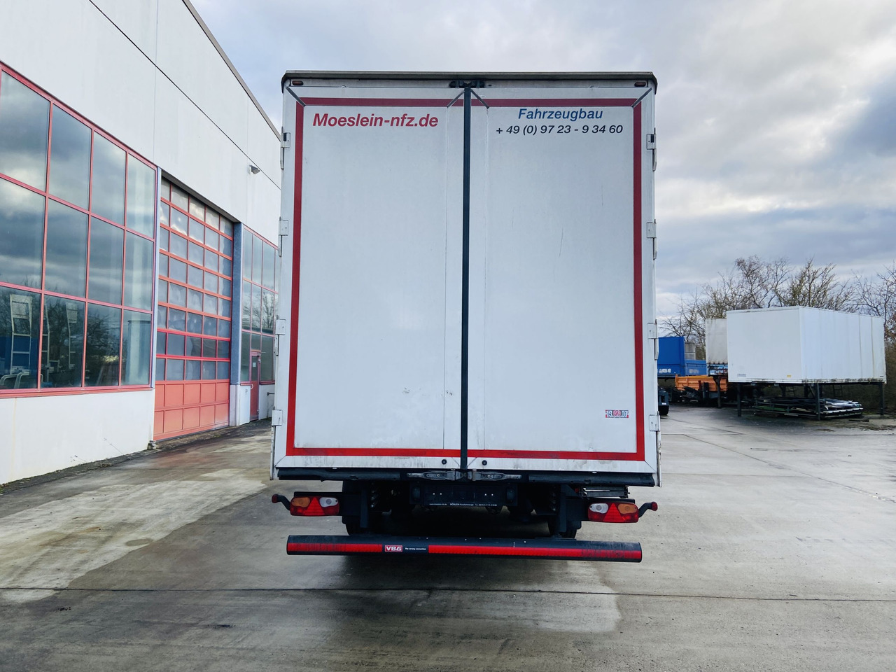 Gesloten aanhangwagen Möslein TKO 105 D 7m weiß  Tandem- Koffer, Durchladbar, Neuwertig: afbeelding 7