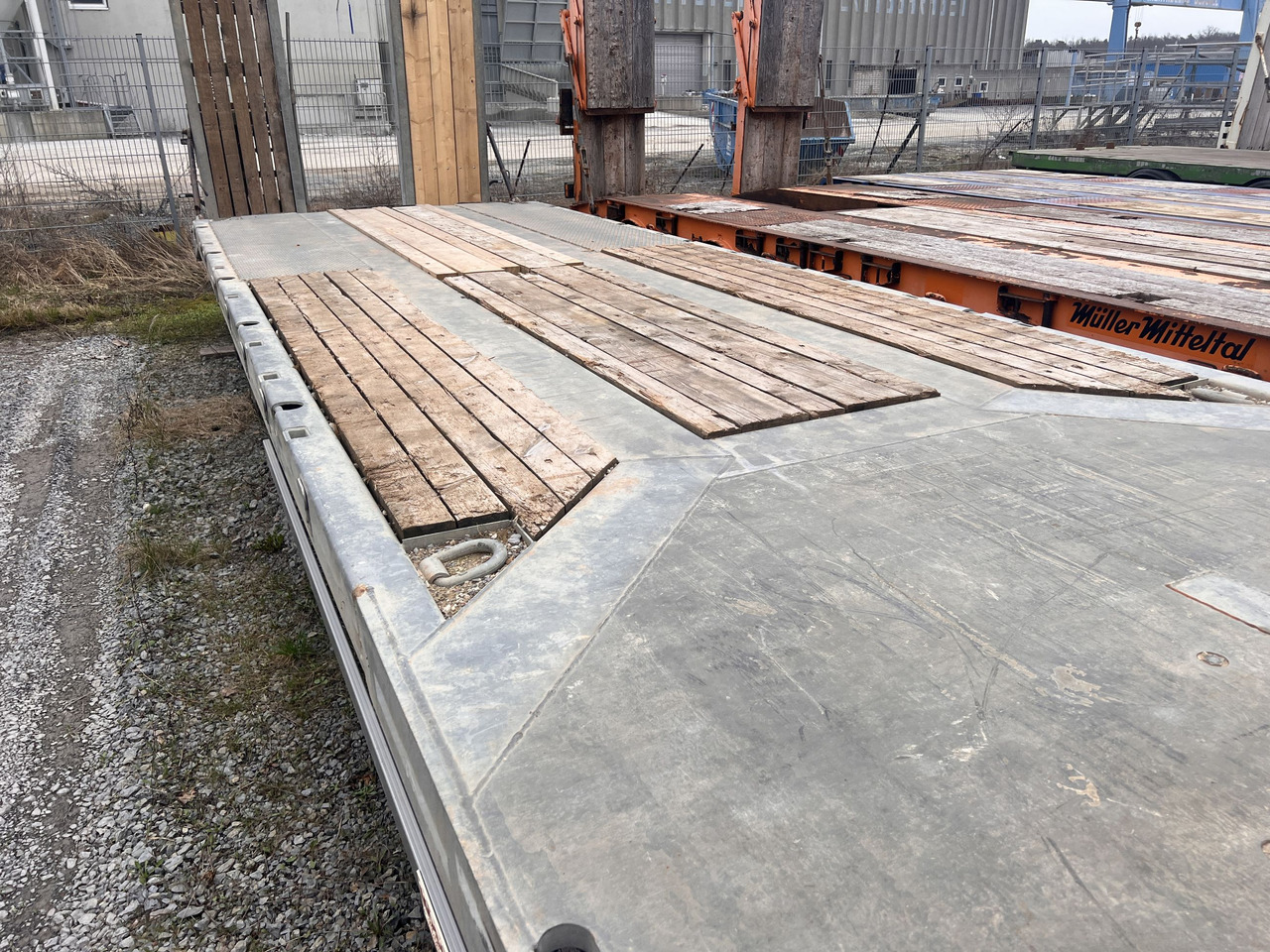 Möslein TO 3 F Schwebheim 3 Achs Tiefladeranhänger 9 m Ladefläche - Dieplader aanhangwagen: afbeelding 2 Möslein TO 3 F Schwebheim 3 Achs Tiefladeranhänger 9 m Ladefläche - Dieplader aanhangwagen: afbeelding 2