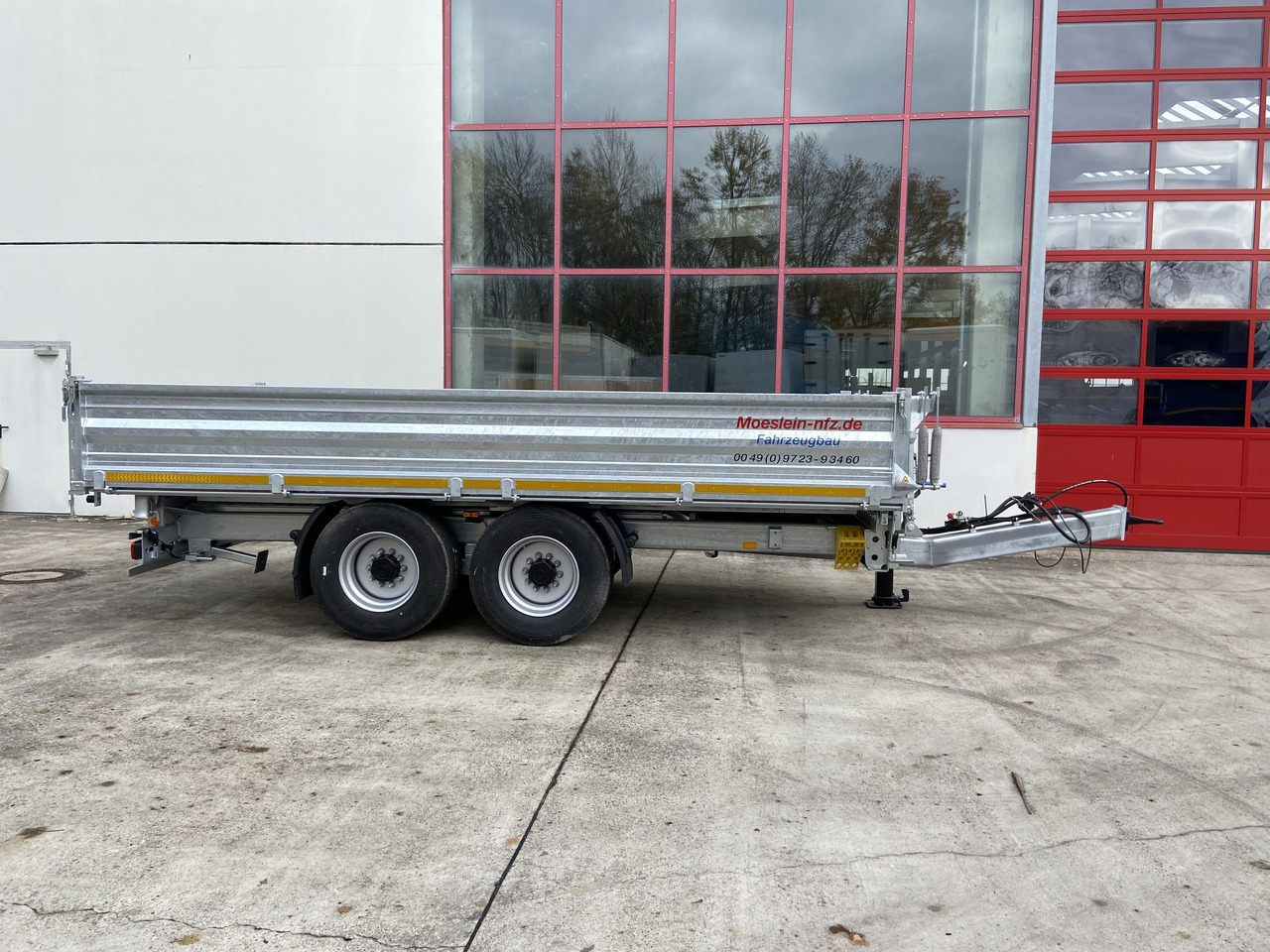 Nieuw Kipper aanhangwagen Möslein TTD 14 5,70 m 14 t Tandem- Kipper Tieflader 5,70 m lang, Breite Reifen-- Neufahrzeug --: afbeelding 11 Nieuw Kipper aanhangwagen Möslein TTD 14 5,70 m 14 t Tandem- Kipper Tieflader 5,70 m lang, Breite Reifen-- Neufahrzeug --: afbeelding 11