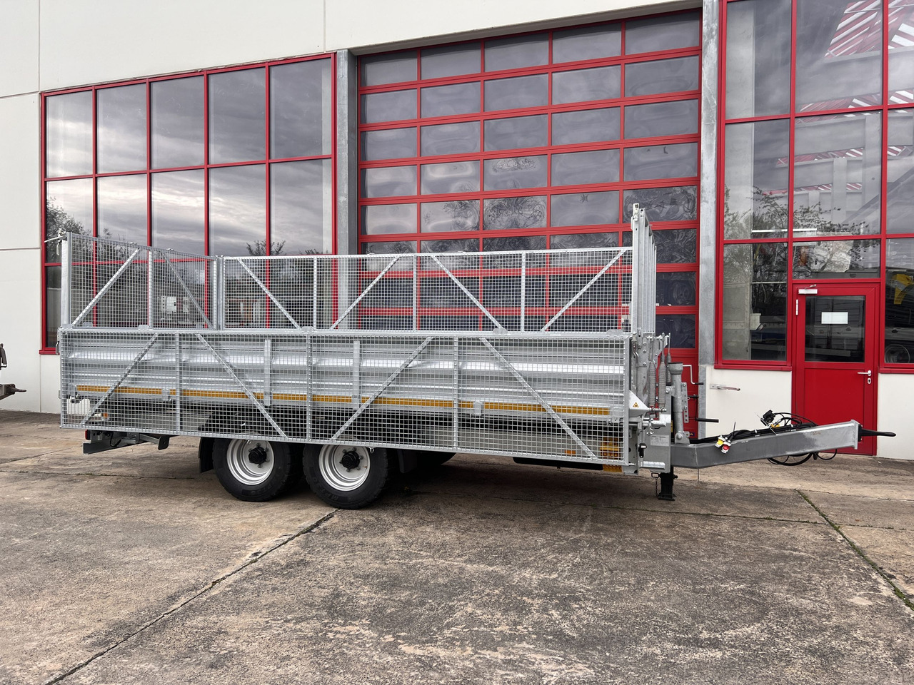 Möslein TTD 14 5,70 m 14 t Tandem- Kipper Tieflader 5,70 m lang, Breite Reifen-- Neufahrzeug -- - Kipper aanhangwagen: afbeelding 5 Möslein TTD 14 5,70 m 14 t Tandem- Kipper Tieflader 5,70 m lang, Breite Reifen-- Neufahrzeug -- - Kipper aanhangwagen: afbeelding 5