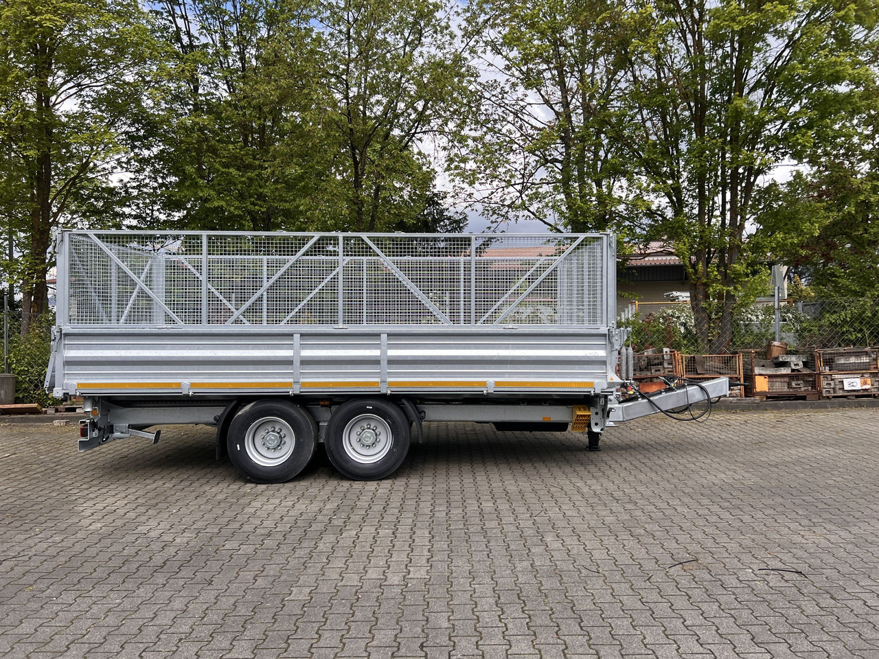 Möslein TTD 14 5,70 m 14 t Tandem- Kipper Tieflader 5,70 m lang, Breite Reifen-- Neufahrzeug -- - Kipper aanhangwagen: afbeelding 4 Möslein TTD 14 5,70 m 14 t Tandem- Kipper Tieflader 5,70 m lang, Breite Reifen-- Neufahrzeug -- - Kipper aanhangwagen: afbeelding 4