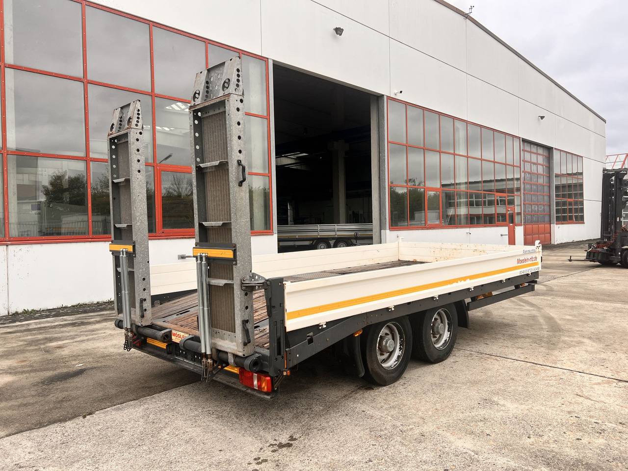 Möslein TTS 11 Schwebheim Tandemtieflader - Dieplader aanhangwagen: afbeelding 4 Möslein TTS 11 Schwebheim Tandemtieflader - Dieplader aanhangwagen: afbeelding 4