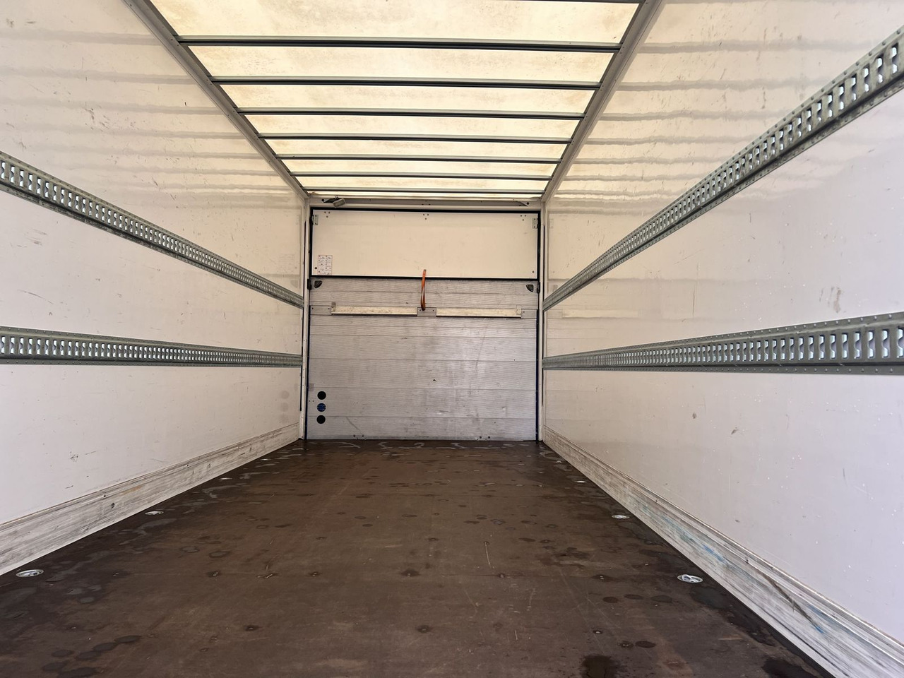 Möslein Tandem Koffer, Ladebordwand + Durchladbar, Weni - Gesloten aanhangwagen: afbeelding 5 Möslein Tandem Koffer, Ladebordwand + Durchladbar, Weni - Gesloten aanhangwagen: afbeelding 5