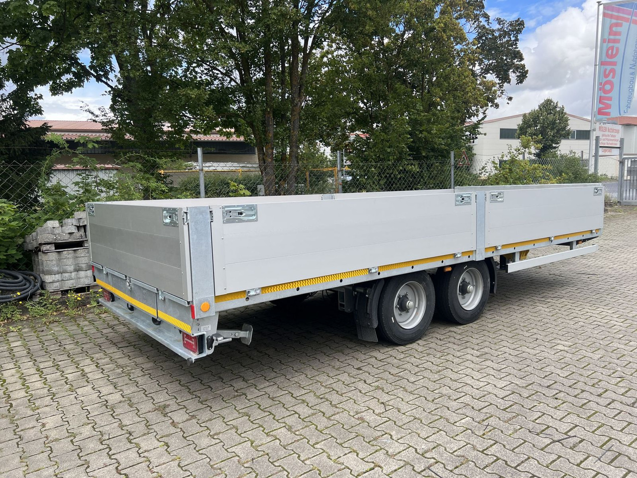 Möslein Tandem Pritsche- Tieflader mit Rungentaschen - Dieplader aanhangwagen: afbeelding 5 Möslein Tandem Pritsche- Tieflader mit Rungentaschen - Dieplader aanhangwagen: afbeelding 5