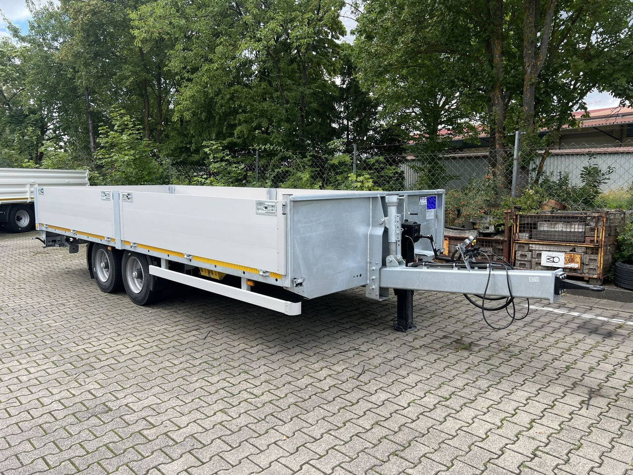 Möslein Tandem Pritsche- Tieflader mit Rungentaschen - Dieplader aanhangwagen: afbeelding 2 Möslein Tandem Pritsche- Tieflader mit Rungentaschen - Dieplader aanhangwagen: afbeelding 2