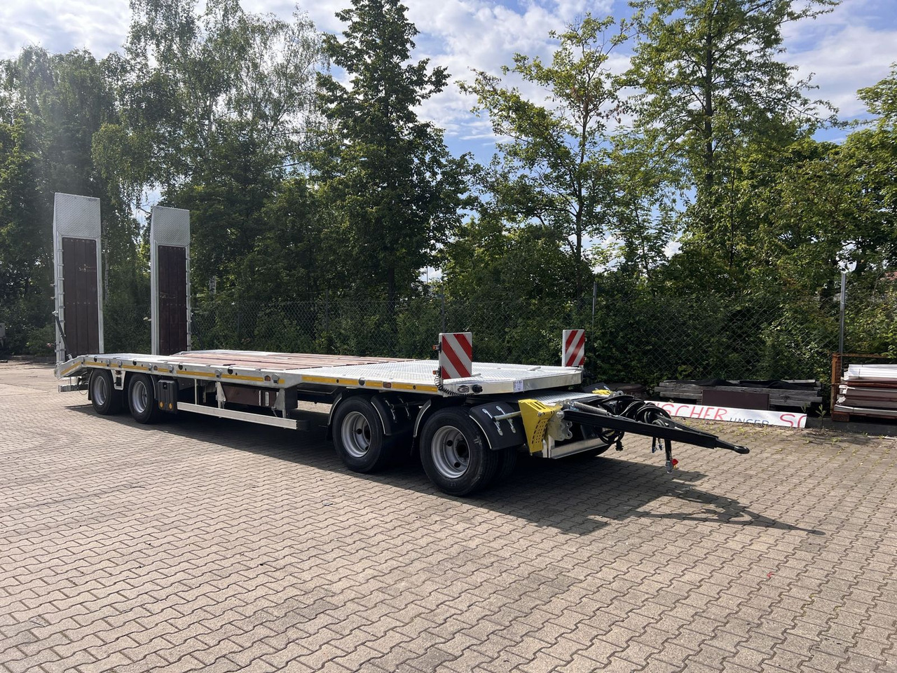 Möslein neuer 4 Achs Tieflader gerade hydraulischen Ram - Dieplader aanhangwagen: afbeelding 2 Möslein neuer 4 Achs Tieflader gerade hydraulischen Ram - Dieplader aanhangwagen: afbeelding 2