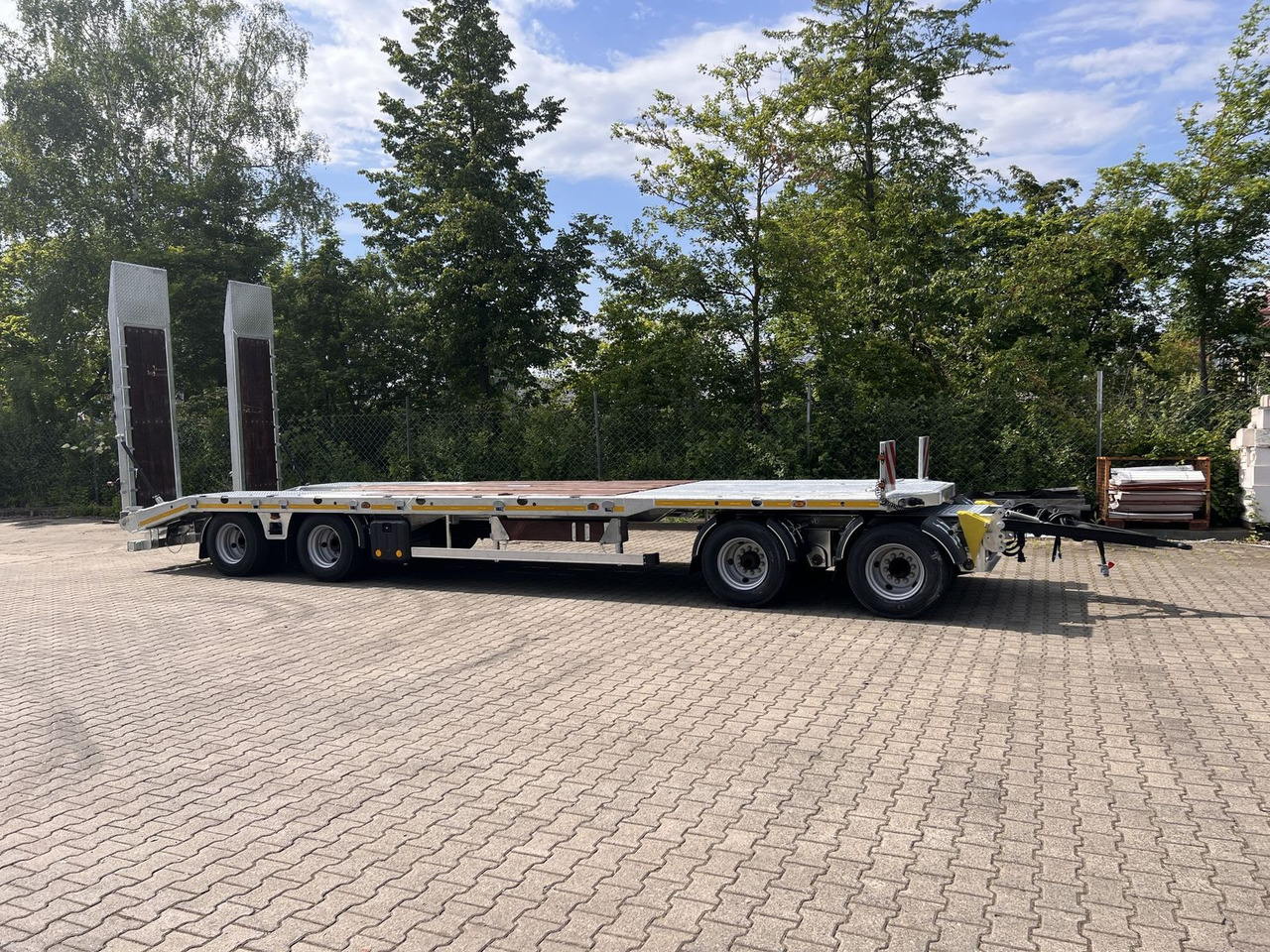 Möslein neuer 4 Achs Tieflader gerade hydraulischen Ram - Dieplader aanhangwagen: afbeelding 5 Möslein neuer 4 Achs Tieflader gerade hydraulischen Ram - Dieplader aanhangwagen: afbeelding 5
