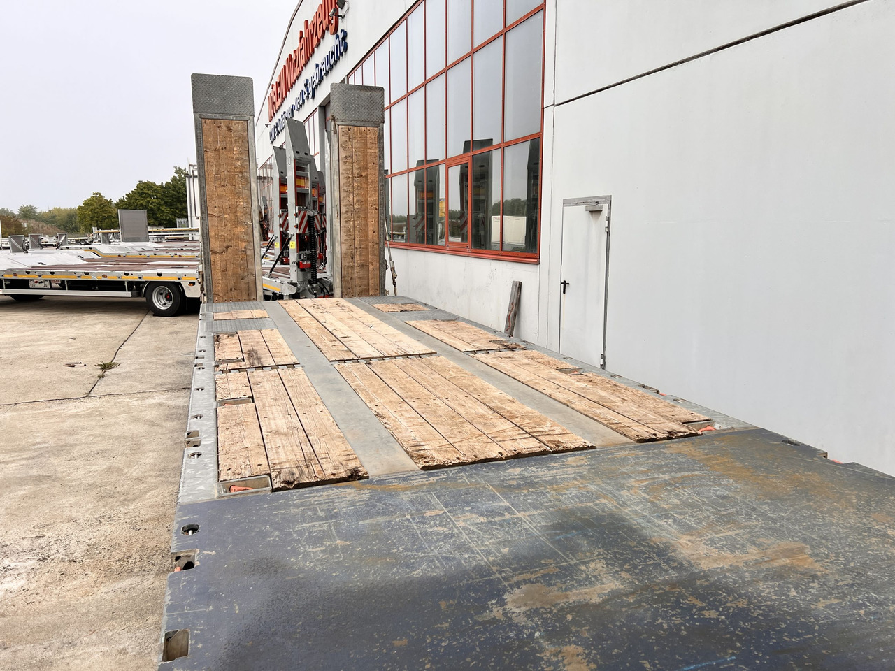 Müller Mitteltal D3 3 Achs Tieflader 9 m, Verzinkt, Wenig Benutzt - Dieplader aanhangwagen: afbeelding 3 Müller Mitteltal D3 3 Achs Tieflader 9 m, Verzinkt, Wenig Benutzt - Dieplader aanhangwagen: afbeelding 3