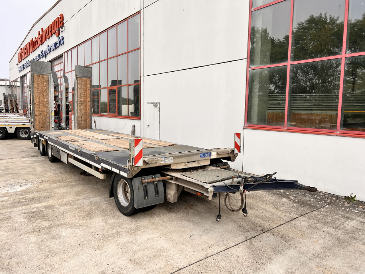 Dieplader aanhangwagen voor het vervoer van zwaar materieel Müller Mitteltal D3 3 Achs Tieflader 9 m, Verzinkt, Wenig Benutzt: afbeelding 10 Dieplader aanhangwagen voor het vervoer van zwaar materieel Müller Mitteltal D3 3 Achs Tieflader 9 m, Verzinkt, Wenig Benutzt: afbeelding 10