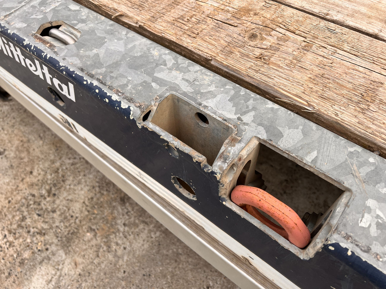 Dieplader aanhangwagen voor het vervoer van zwaar materieel Müller Mitteltal D3 3 Achs Tieflader 9 m, Verzinkt, Wenig Benutzt: afbeelding 11 Dieplader aanhangwagen voor het vervoer van zwaar materieel Müller Mitteltal D3 3 Achs Tieflader 9 m, Verzinkt, Wenig Benutzt: afbeelding 11