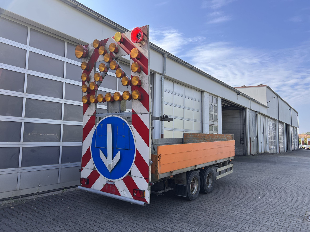 Schmitz Korbach SDAH Tandempritsche - Open/ Plateau aanhangwagen: afbeelding 1 Schmitz Korbach SDAH Tandempritsche - Open/ Plateau aanhangwagen: afbeelding 1