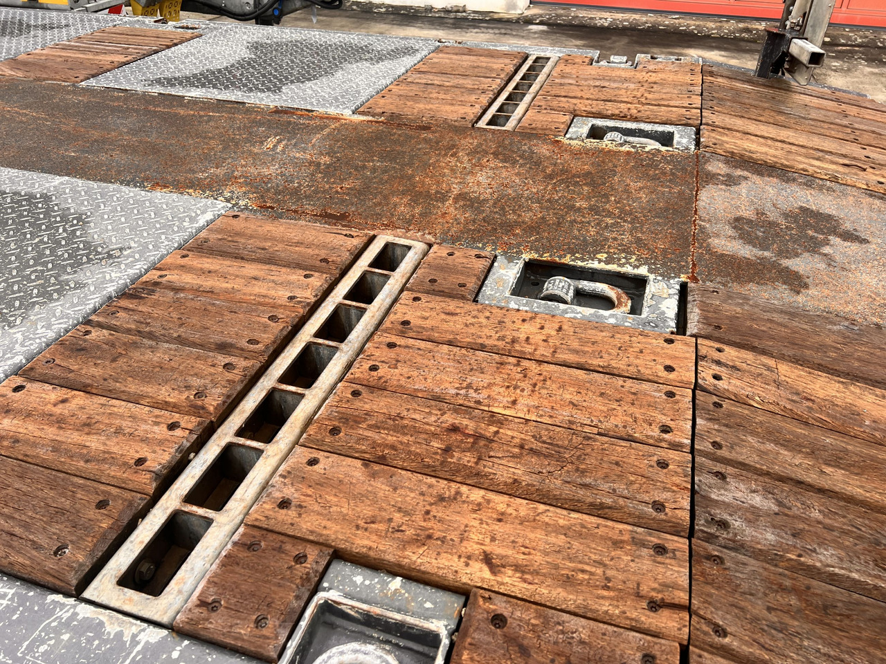 T3 3 Achs Satteltieflader - Dieplader oplegger: afbeelding 5 T3 3 Achs Satteltieflader - Dieplader oplegger: afbeelding 5