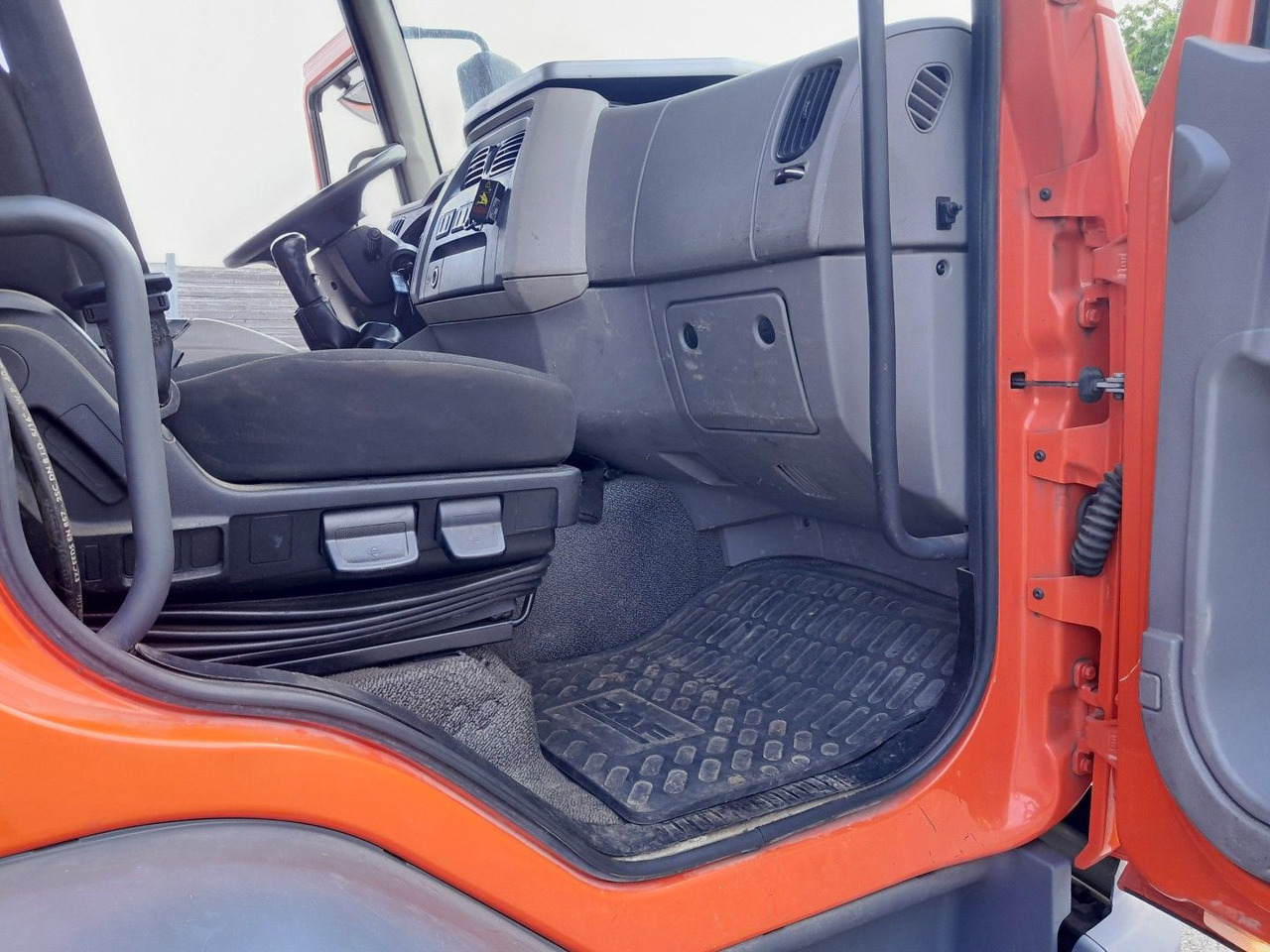 DAF FA LF 320 19t Fassi Kran - Vrachtwagen met open laadbak, Kraanwagen: afbeelding 5 DAF FA LF 320 19t Fassi Kran - Vrachtwagen met open laadbak, Kraanwagen: afbeelding 5