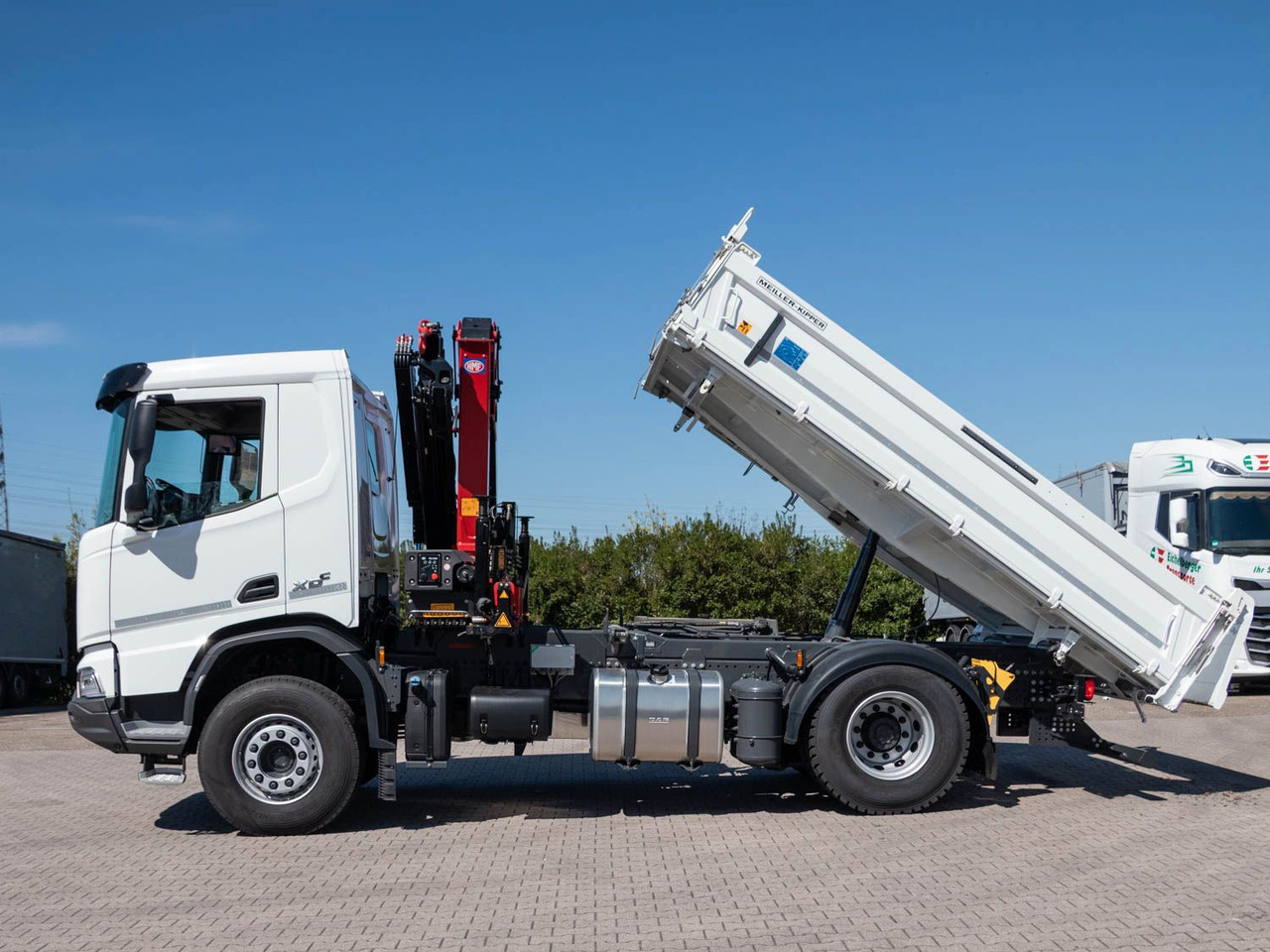 DAF FA XDC 370 Krankipper DAF XDC 370 FA Meiller Krankipper HMF - Kraanwagen, Kipper vrachtwagen: afbeelding 3 DAF FA XDC 370 Krankipper DAF XDC 370 FA Meiller Krankipper HMF - Kraanwagen, Kipper vrachtwagen: afbeelding 3