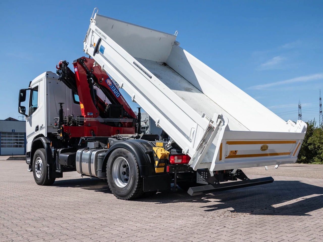 DAF XDC 370 FA Meiller Krankipper HMF DAF XDC 370 FA Meiller Krankipper HMF - Kipper vrachtwagen: afbeelding 4 DAF XDC 370 FA Meiller Krankipper HMF DAF XDC 370 FA Meiller Krankipper HMF - Kipper vrachtwagen: afbeelding 4