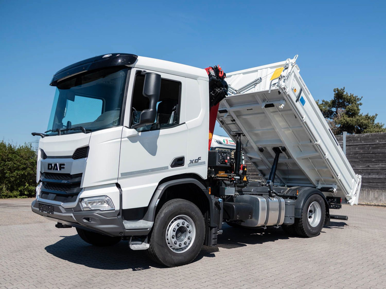 DAF XDC 370 FA Meiller Krankipper HMF DAF XDC 370 FA Meiller Krankipper HMF - Kipper vrachtwagen: afbeelding 2 DAF XDC 370 FA Meiller Krankipper HMF DAF XDC 370 FA Meiller Krankipper HMF - Kipper vrachtwagen: afbeelding 2
