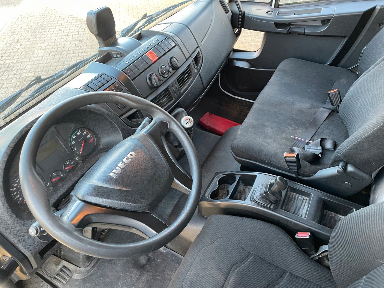 Iveco Eurocargo 75-190 - Bestelwagen gesloten laadbak: afbeelding 4 Iveco Eurocargo 75-190 - Bestelwagen gesloten laadbak: afbeelding 4