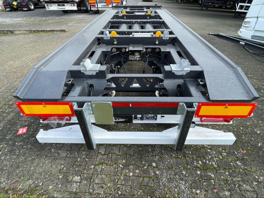 Wielton 2-Achs Außenroller-Abrollanhänger Wielton 2-Achs Außenroller-Abrollanhänger - Haakarm/ Portaalarm aanhanger: afbeelding 4 Wielton 2-Achs Außenroller-Abrollanhänger Wielton 2-Achs Außenroller-Abrollanhänger - Haakarm/ Portaalarm aanhanger: afbeelding 4