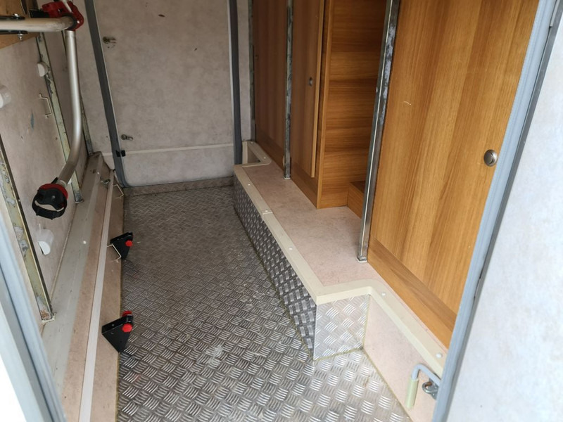 Half integraal camper Ford CAMPER FORD RIMOR SPA: afbeelding 6