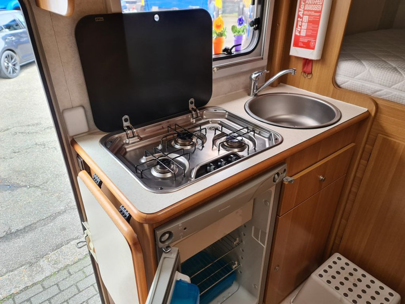 Half integraal camper Ford CAMPER FORD RIMOR SPA: afbeelding 14