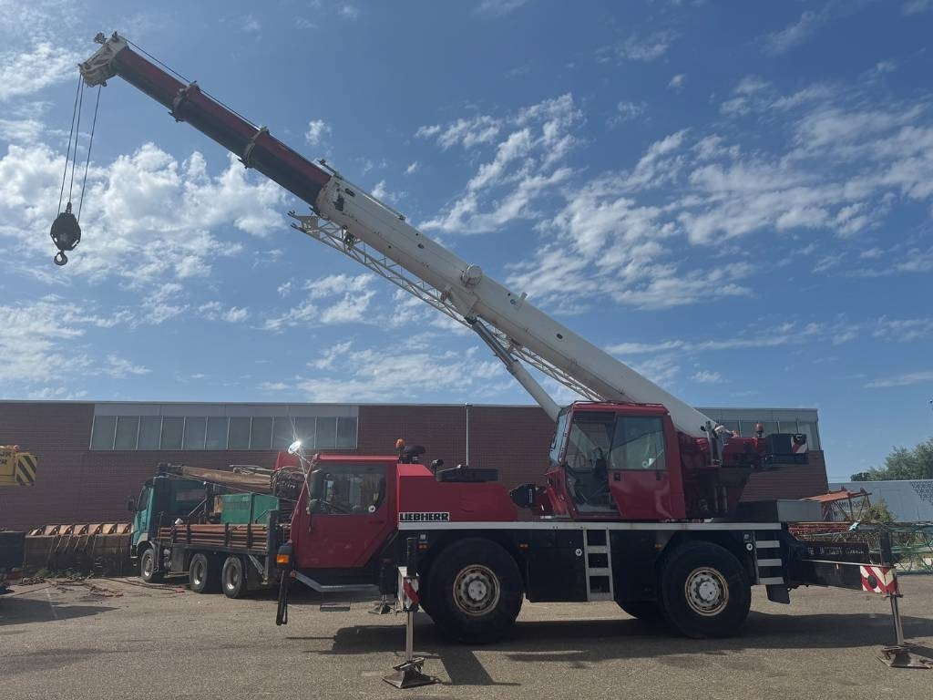 Alle terrein kraan Liebherr LTM 1030-2.1 ( WITH JIB ): afbeelding 8 Alle terrein kraan Liebherr LTM 1030-2.1 ( WITH JIB ): afbeelding 8