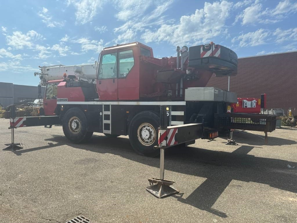 Liebherr LTM 1030-2.1 ( WITH JIB ) - Alle terrein kraan: afbeelding 3 Liebherr LTM 1030-2.1 ( WITH JIB ) - Alle terrein kraan: afbeelding 3