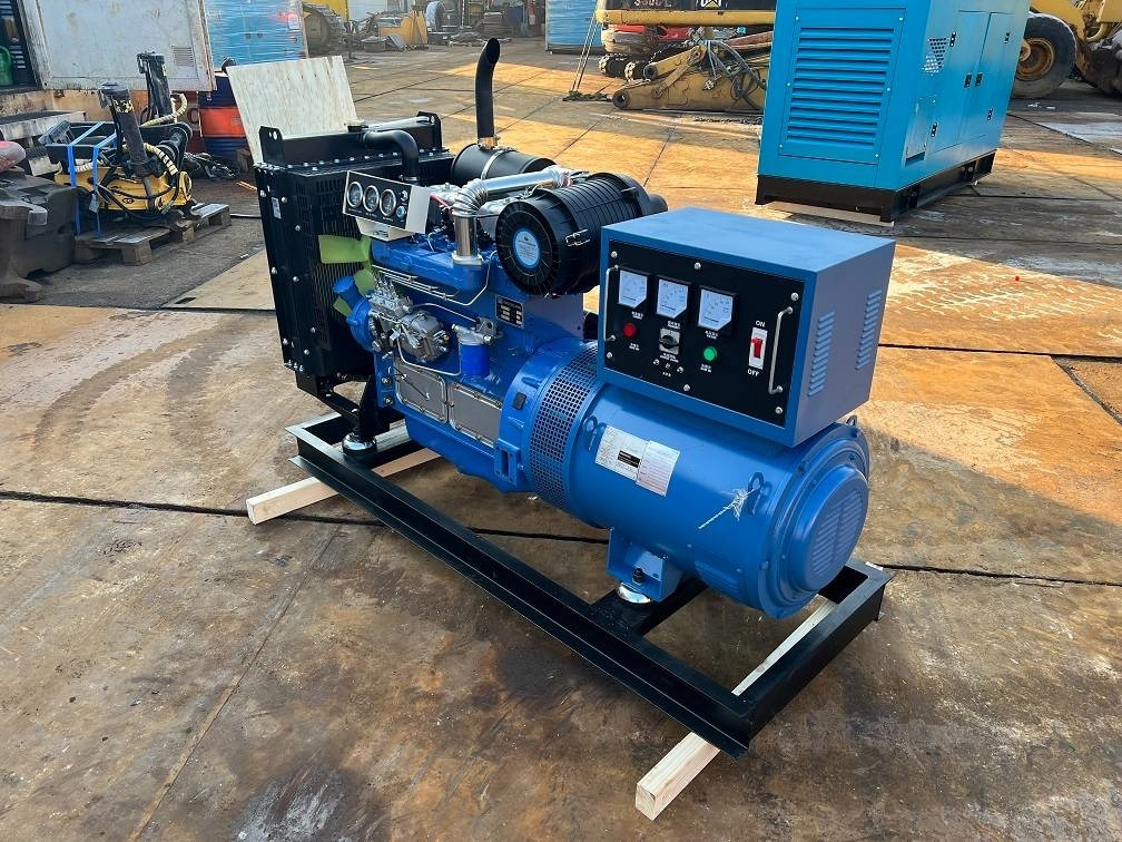 Ricardo 50kva (40kw) generator 3 phase 50hz 400v unused - Industrie generator: afbeelding 2 Ricardo 50kva (40kw) generator 3 phase 50hz 400v unused - Industrie generator: afbeelding 2