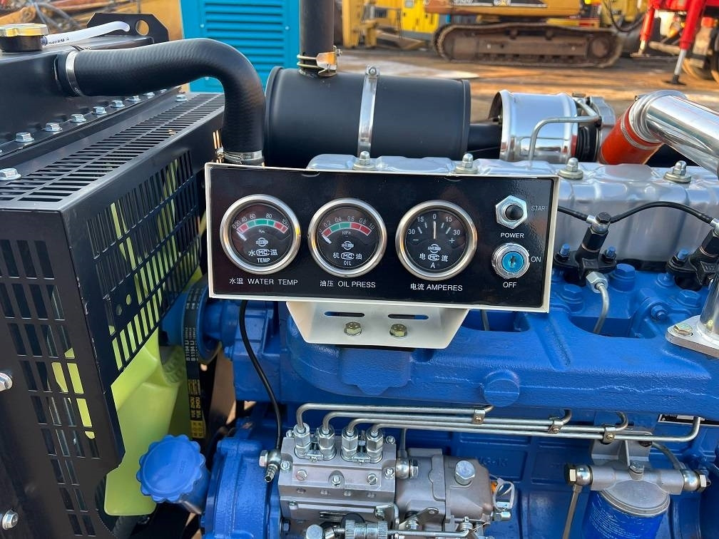 Ricardo 50kva (40kw) generator 3 phase 50hz 400v unused - Industrie generator: afbeelding 3 Ricardo 50kva (40kw) generator 3 phase 50hz 400v unused - Industrie generator: afbeelding 3
