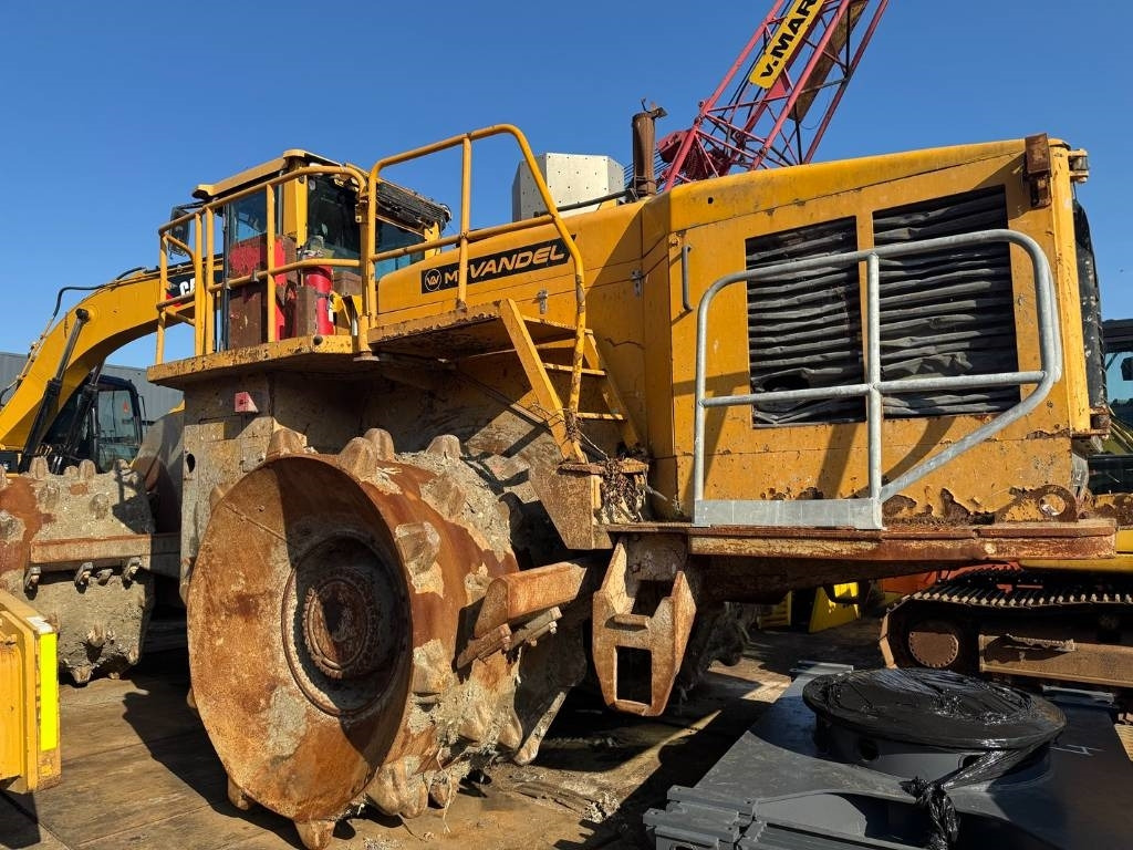 Vandel 550-4 ( VOLVO L350H ) - Schapenpootwals/ Grondverdichter: afbeelding 2 Vandel 550-4 ( VOLVO L350H ) - Schapenpootwals/ Grondverdichter: afbeelding 2