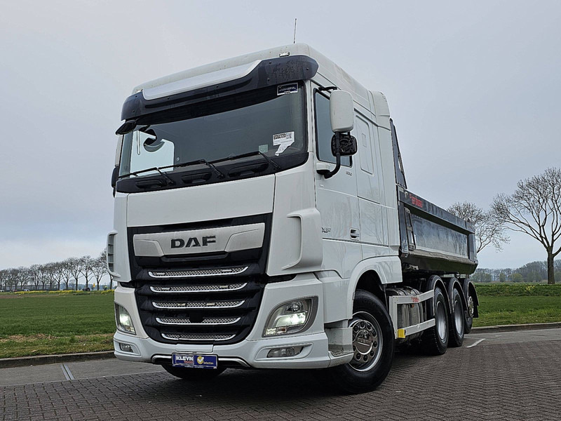 DAF XF 530 8X4 FAW STEEL TIPPER - Kipper vrachtwagen: afbeelding 1 DAF XF 530 8X4 FAW STEEL TIPPER - Kipper vrachtwagen: afbeelding 1