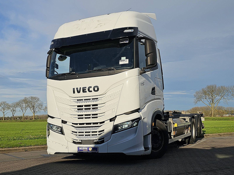 Iveco S-WAY AS260S46 6x2*4 LNG GAS - Containertransporter/ Wissellaadbak vrachtwagen: afbeelding 1 Iveco S-WAY AS260S46 6x2*4 LNG GAS - Containertransporter/ Wissellaadbak vrachtwagen: afbeelding 1