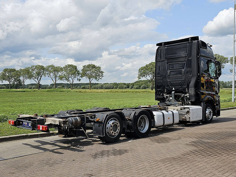 Mercedes-Benz ACTROS 2540 GIGASPACE 6X2 - Containertransporter/ Wissellaadbak vrachtwagen: afbeelding 3 Mercedes-Benz ACTROS 2540 GIGASPACE 6X2 - Containertransporter/ Wissellaadbak vrachtwagen: afbeelding 3