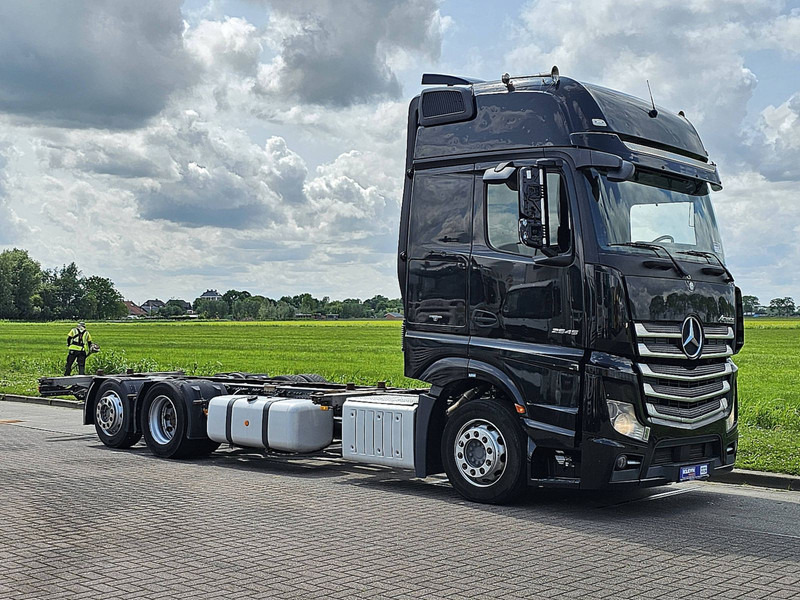 Mercedes-Benz ACTROS 2540 GIGASPACE 6X2 - Containertransporter/ Wissellaadbak vrachtwagen: afbeelding 5 Mercedes-Benz ACTROS 2540 GIGASPACE 6X2 - Containertransporter/ Wissellaadbak vrachtwagen: afbeelding 5
