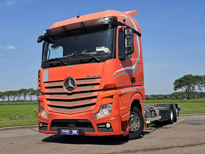 Mercedes-Benz ACTROS 2545 LS - Containertransporter/ Wissellaadbak vrachtwagen: afbeelding 1 Mercedes-Benz ACTROS 2545 LS - Containertransporter/ Wissellaadbak vrachtwagen: afbeelding 1