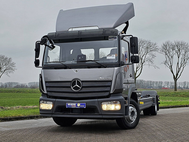 Mercedes-Benz ATEGO 1227 AIRCO WB 475 AHK - Containertransporter/ Wissellaadbak vrachtwagen: afbeelding 1 Mercedes-Benz ATEGO 1227 AIRCO WB 475 AHK - Containertransporter/ Wissellaadbak vrachtwagen: afbeelding 1