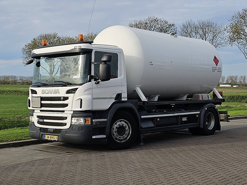 Scania P320 - Tankwagen: afbeelding 2 Scania P320 - Tankwagen: afbeelding 2