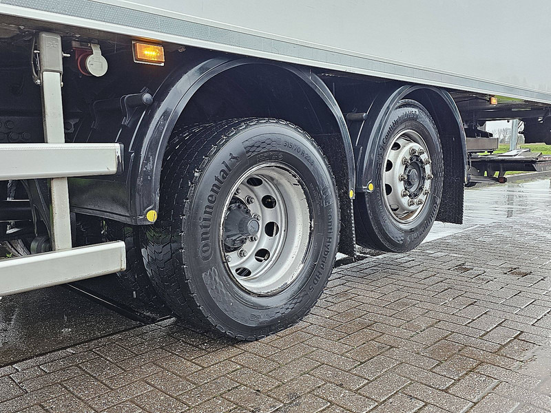 Koelwagen vrachtwagen Scania P320: afbeelding 15