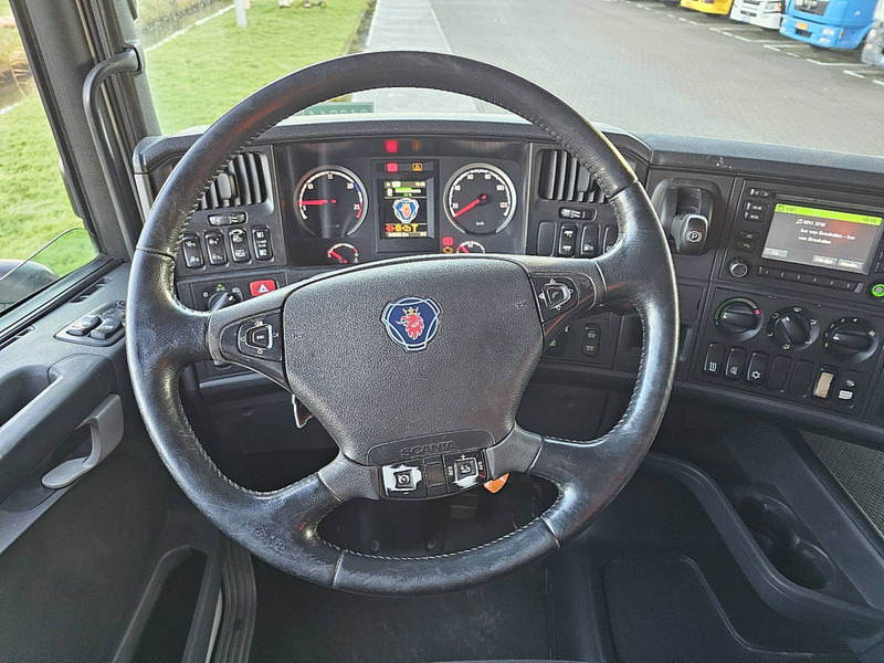 Interieur foto 2: Vrachtwagen met open laadbak, Kraanwagen Scania R490