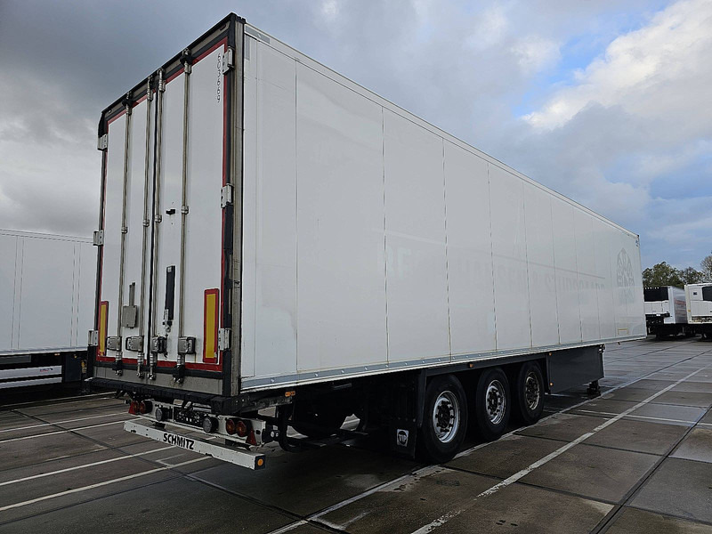 Schmitz Cargobull MEATRAILS - Koelwagen oplegger: afbeelding 2 Schmitz Cargobull MEATRAILS - Koelwagen oplegger: afbeelding 2