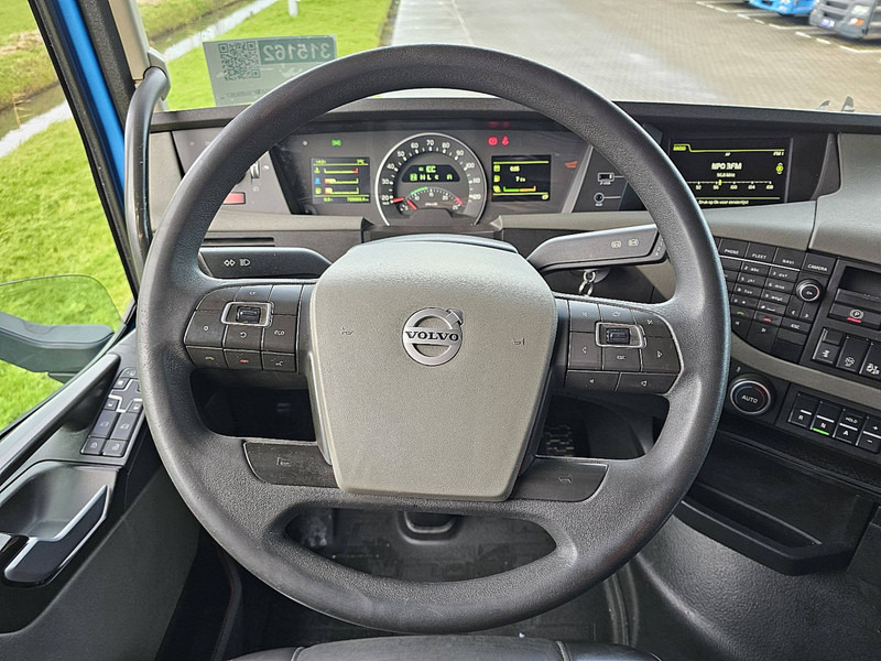 Interieur foto 2: Trekker Volvo FH 460 PTO SKIRTS VEB+