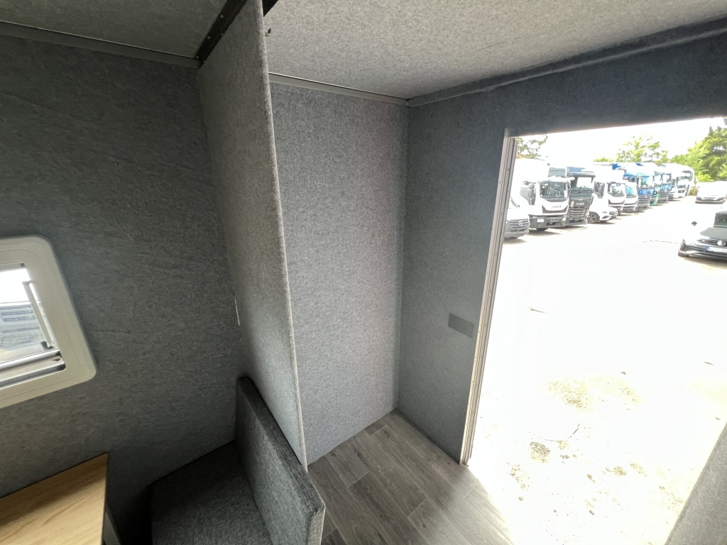 Iveco Daily 35S14 Klima Orig.127'km Küche Doppelbett - Camper: afbeelding 2 Iveco Daily 35S14 Klima Orig.127'km Küche Doppelbett - Camper: afbeelding 2