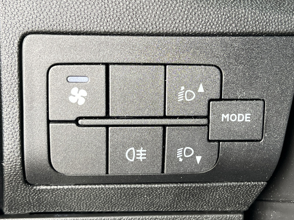 Citroen Jumper 4X4 Dangel Live Klima 8-Sitzer Rollstuhl - Personenvervoer: afbeelding 4 Citroen Jumper 4X4 Dangel Live Klima 8-Sitzer Rollstuhl - Personenvervoer: afbeelding 4