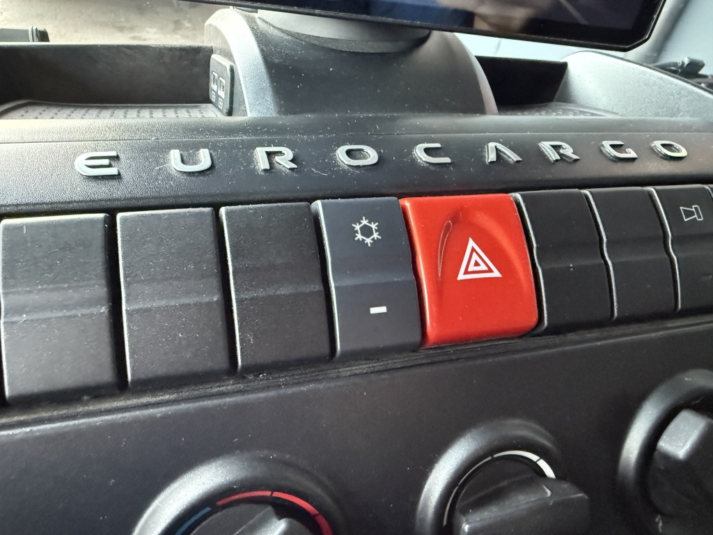 Iveco EuroCargo ML140E28 Klima ACC 7,25m LBW 117.449km - Schuifzeilen vrachtwagen: afbeelding 2 Iveco EuroCargo ML140E28 Klima ACC 7,25m LBW 117.449km - Schuifzeilen vrachtwagen: afbeelding 2