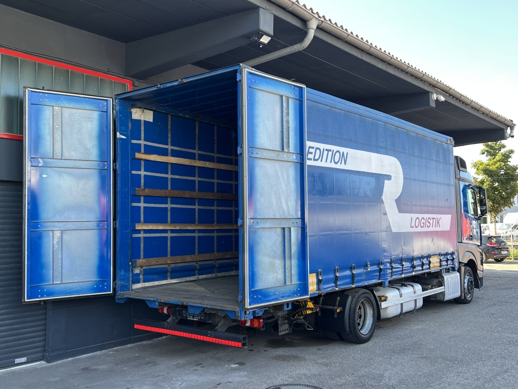 Mercedes-Benz Actros 1840 MEGA Jumbo Klima Reatarder ACC-Tempo - Schuifzeilen vrachtwagen: afbeelding 4 Mercedes-Benz Actros 1840 MEGA Jumbo Klima Reatarder ACC-Tempo - Schuifzeilen vrachtwagen: afbeelding 4