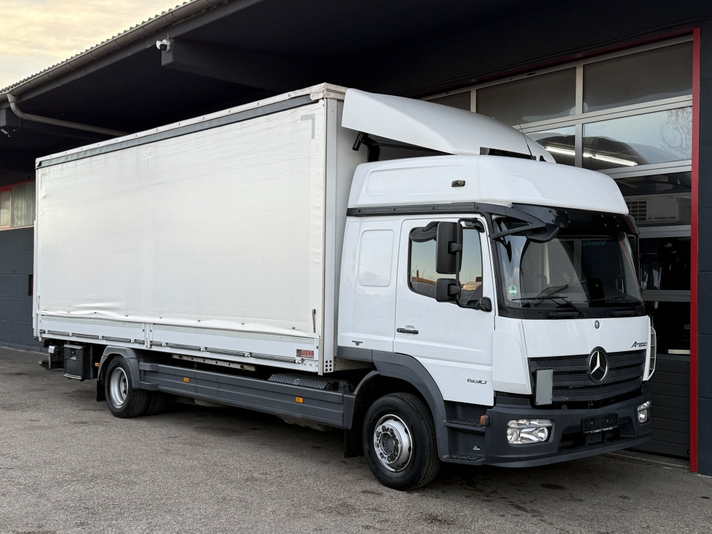 Mercedes-Benz Atego 1530 Klima Motorbremse Tempomat 7,35m +LBW - Schuifzeilen vrachtwagen: afbeelding 1 Mercedes-Benz Atego 1530 Klima Motorbremse Tempomat 7,35m +LBW - Schuifzeilen vrachtwagen: afbeelding 1